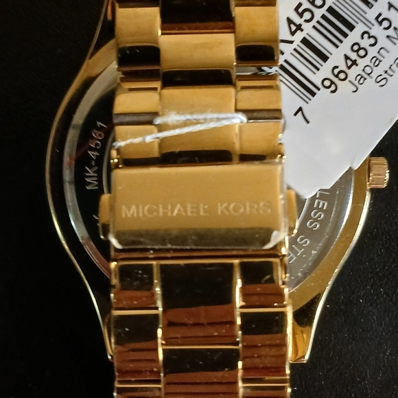 Micheal Kors MK 4561 Classic Gold Tone Womens Watch main image 5
